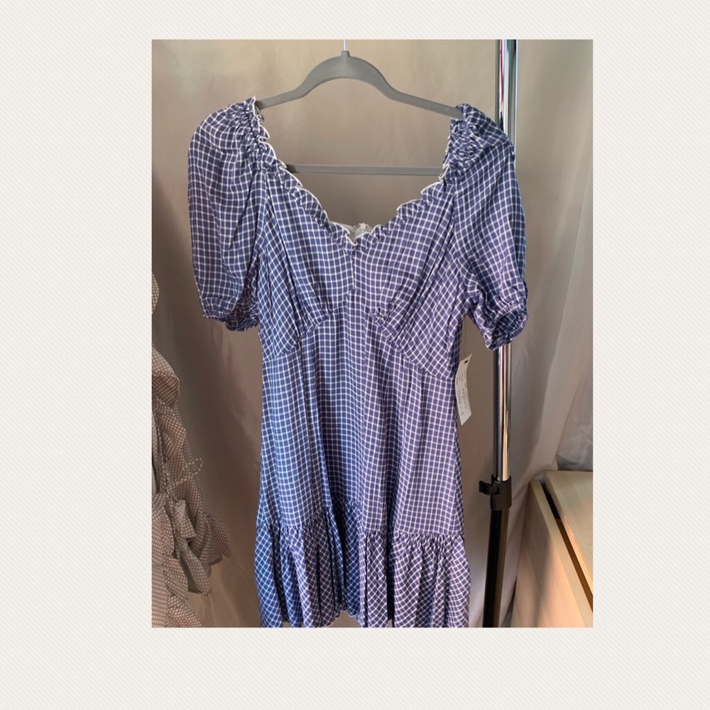 Dress - Picture 2 of 3